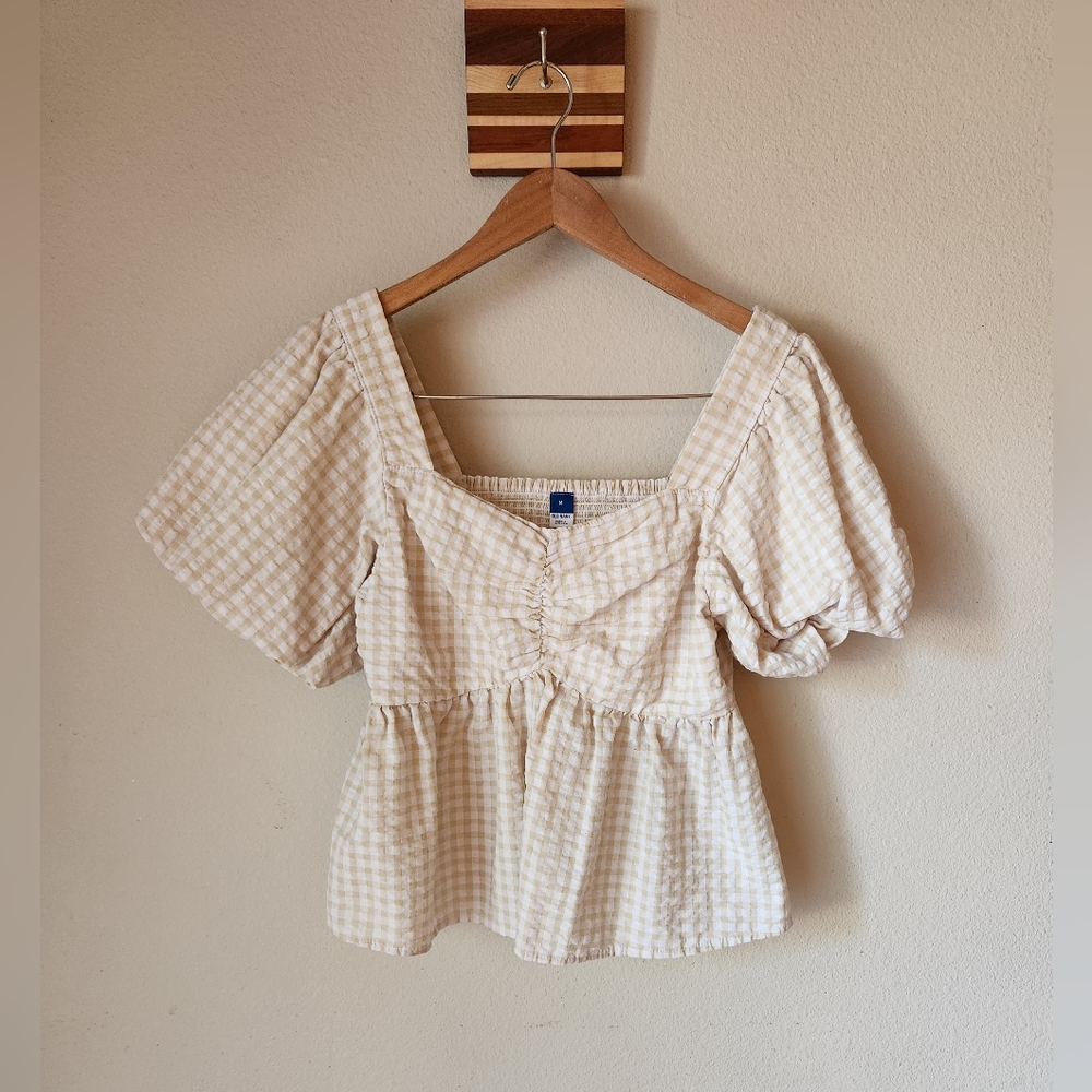 Old Navy Top size Medium